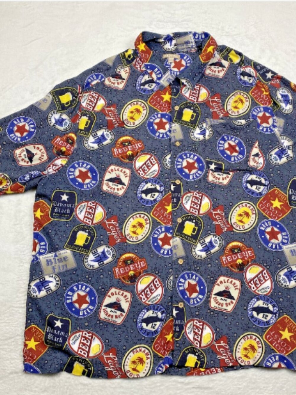 Beer Label Aloha Hawaiian Shirt Size 2XL Red Star Blue Fin Volcanic Island